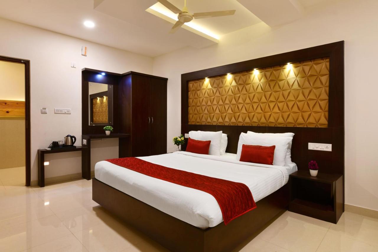 Hotel Bv Colours By Rivido, Begur Main Road บังกาลอร์ ภายนอก รูปภาพ