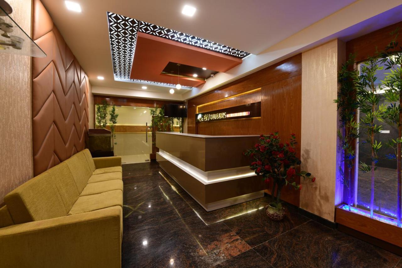 Hotel Bv Colours By Rivido, Begur Main Road บังกาลอร์ ภายนอก รูปภาพ