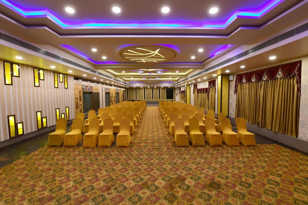 Hotel Bv Colours By Rivido, Begur Main Road บังกาลอร์ ภายนอก รูปภาพ